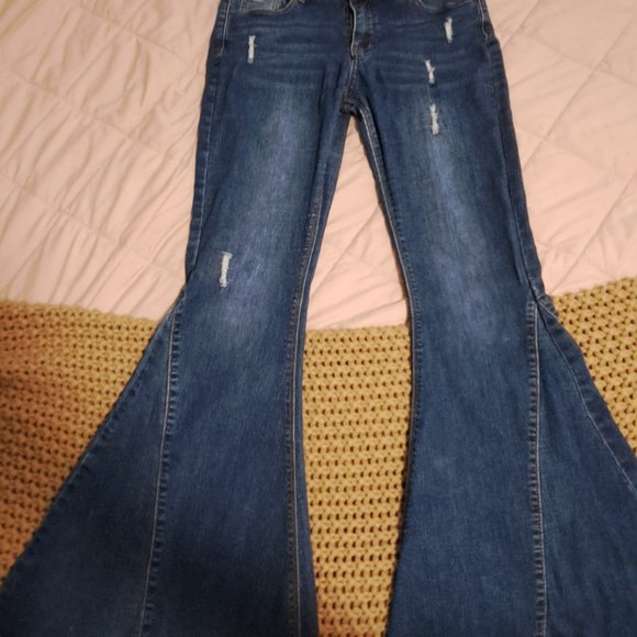 Jeans - Picture 1 of 4